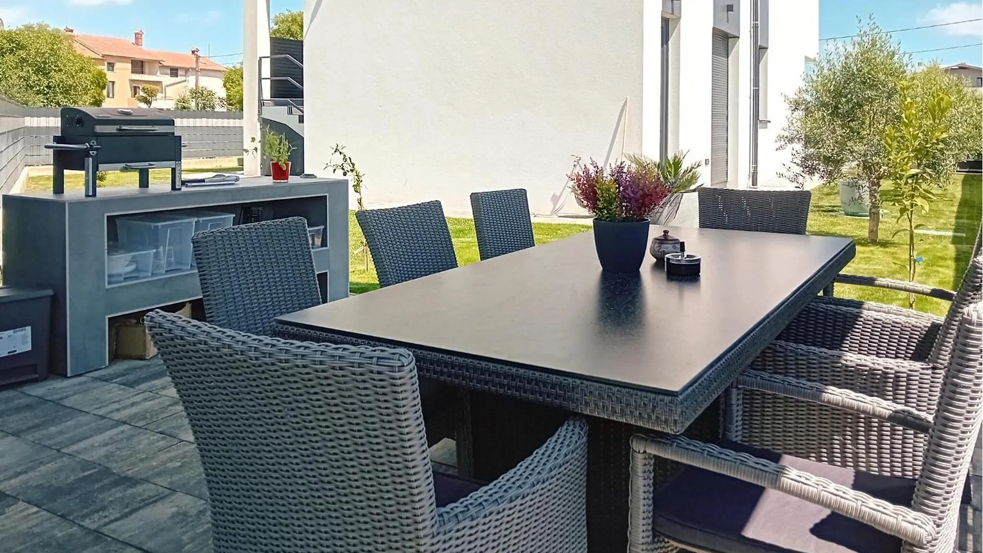 3 Bedroom Amazing Home In Valbandon