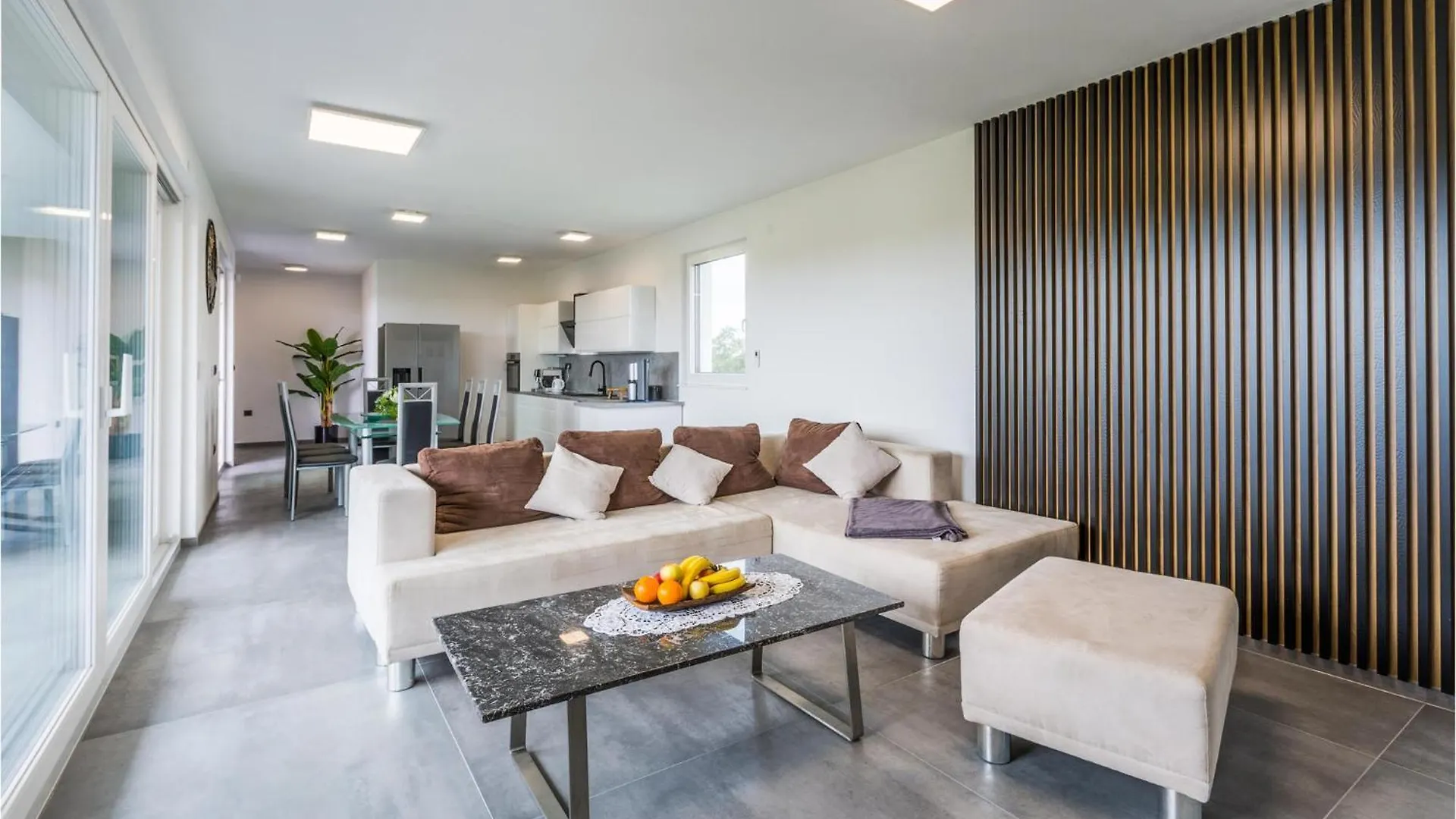 3 Bedroom Amazing Home In Valbandon Holiday home