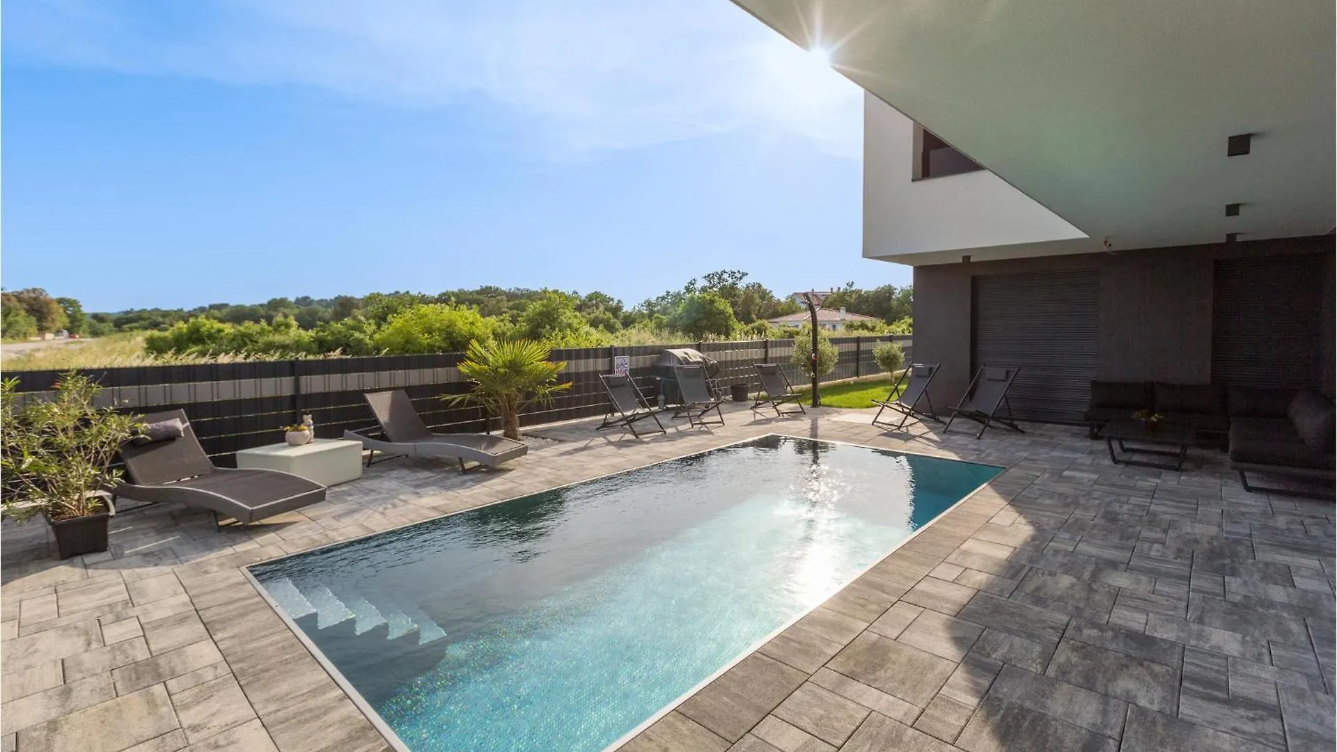 3 Bedroom Amazing Home In Valbandon