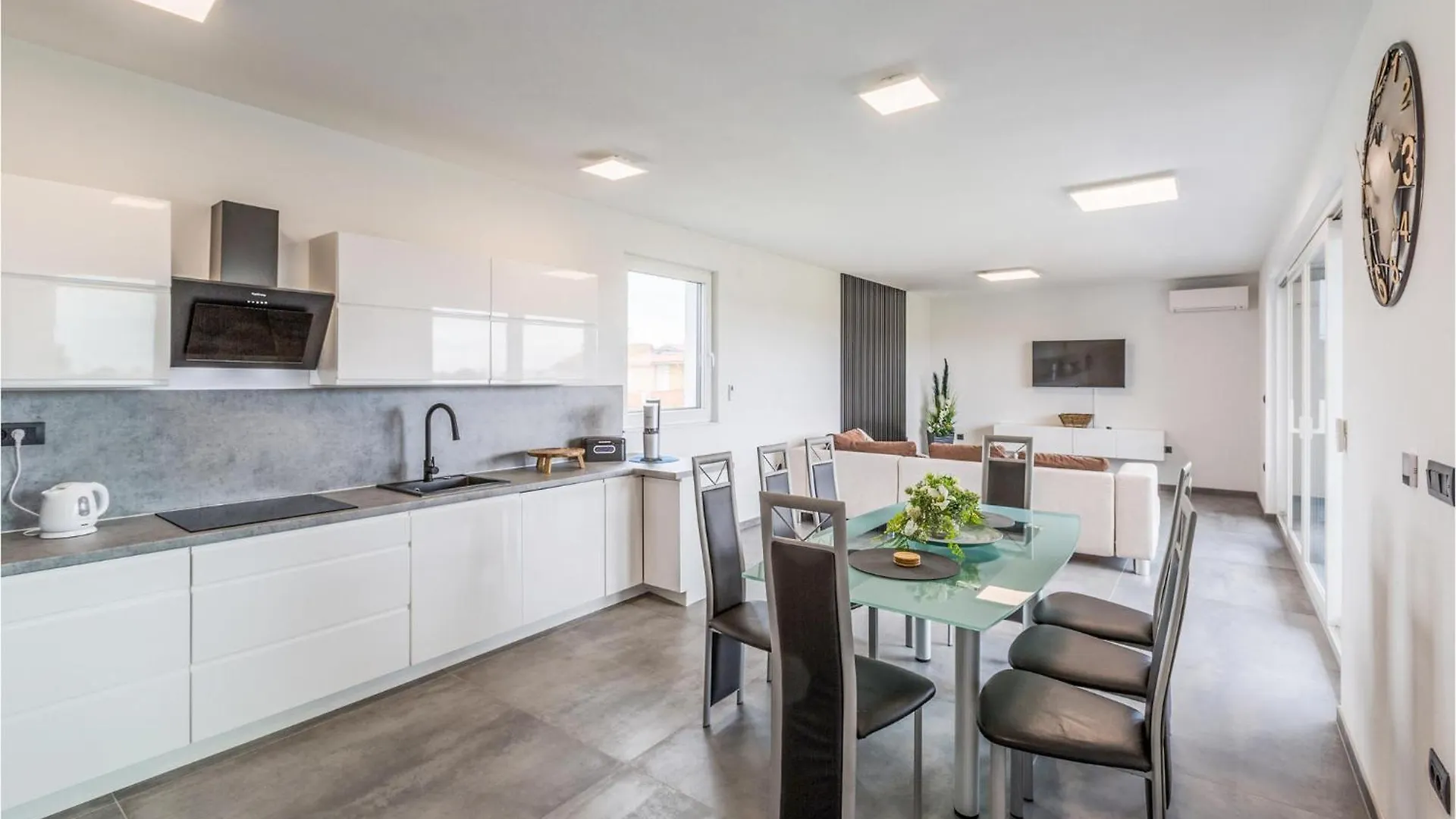 Holiday home 3 Bedroom Amazing Home In Valbandon